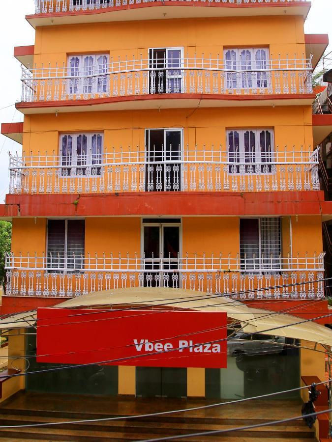 特里凡得琅 V Bee Plaza酒店 外观 照片